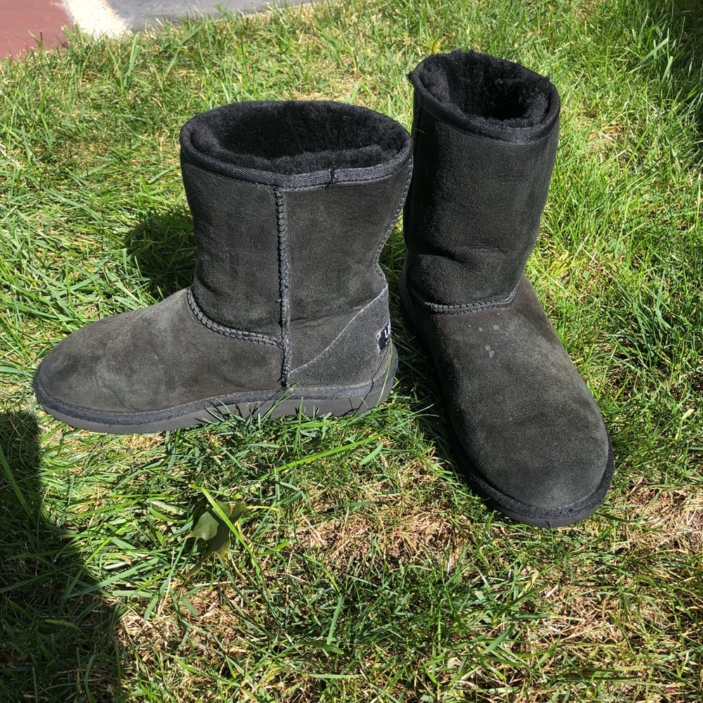 UGG black short boots